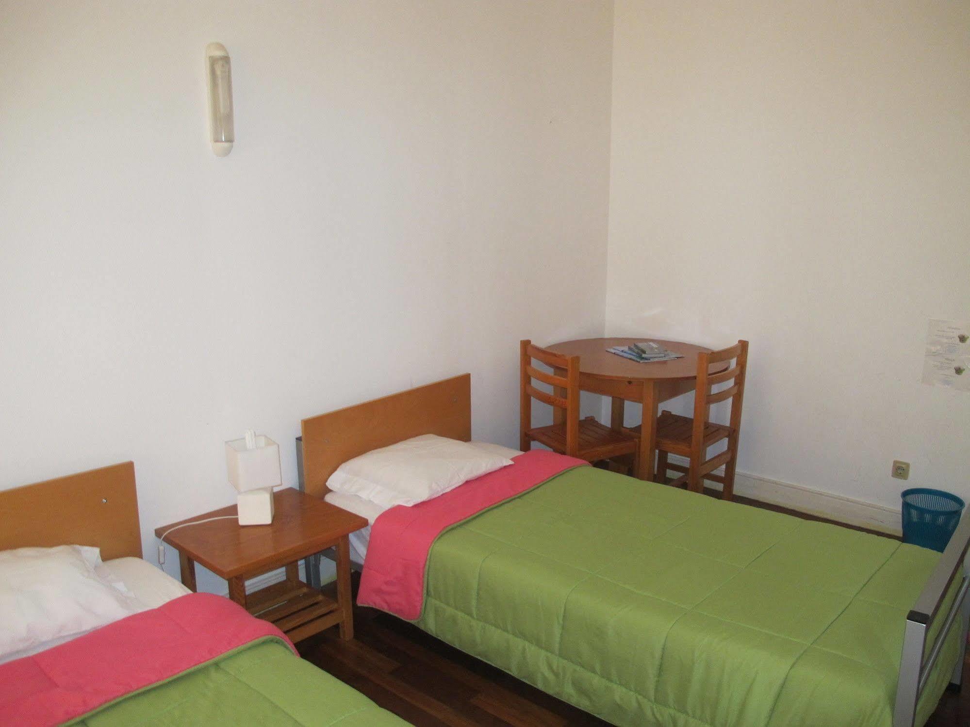 Azores Youth Hostels - Sao Miguel Ponta Delgada Exterior foto